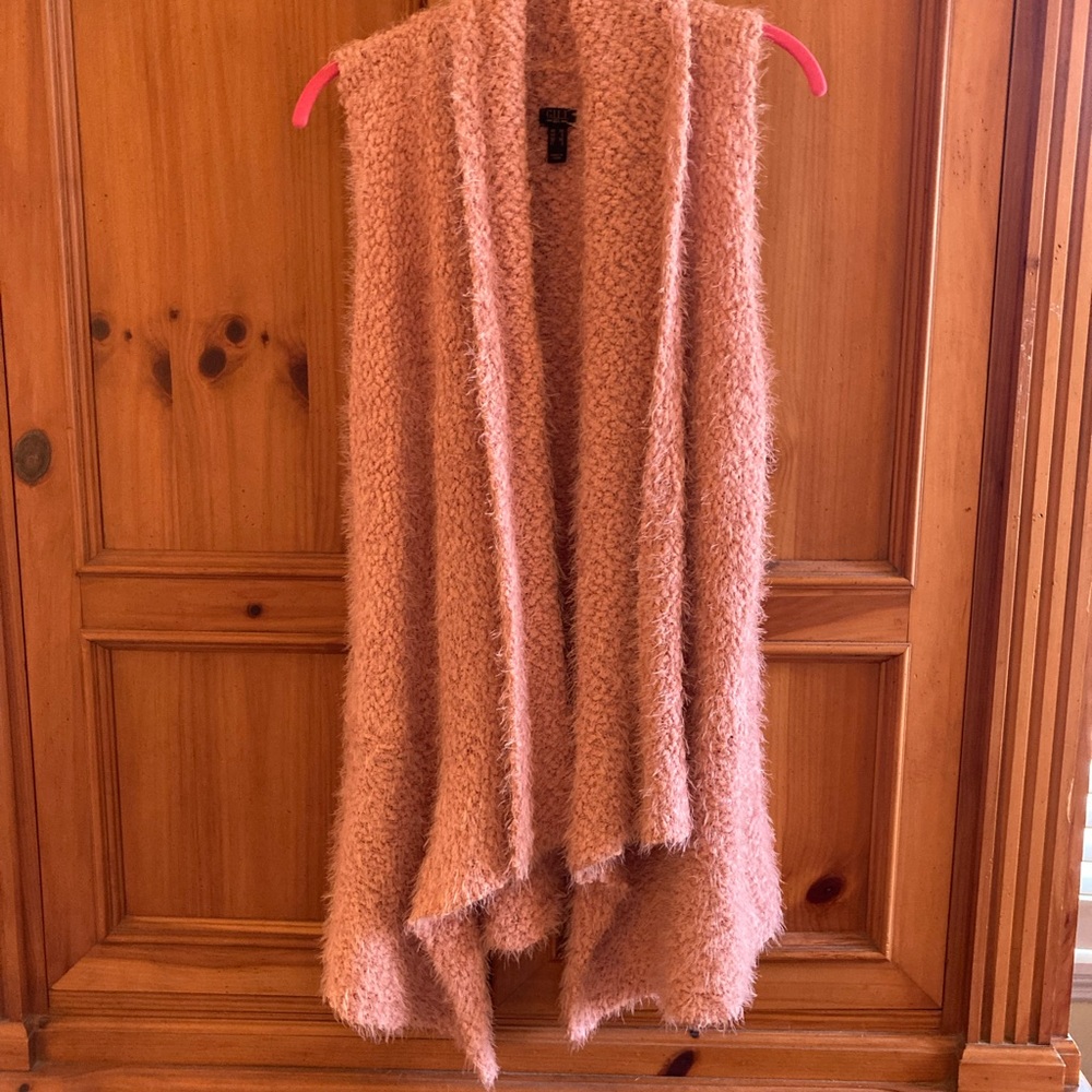 G.I.L.I. DUSTER VEST, X-Small, fits like a small